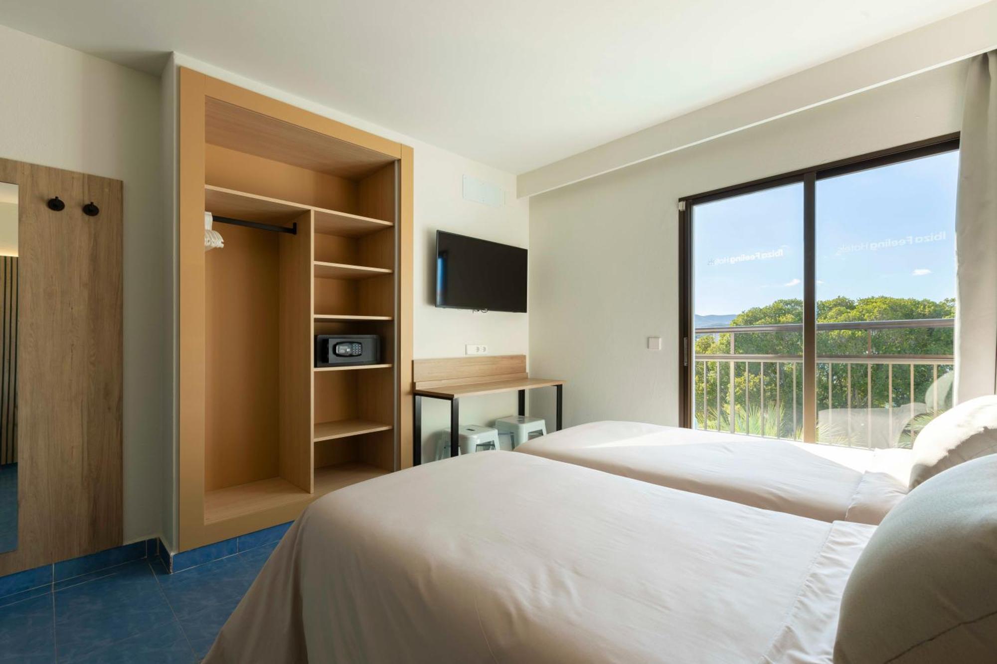 The Blue Apartments - Adults Only Sant Antoni de Portmany Esterno foto