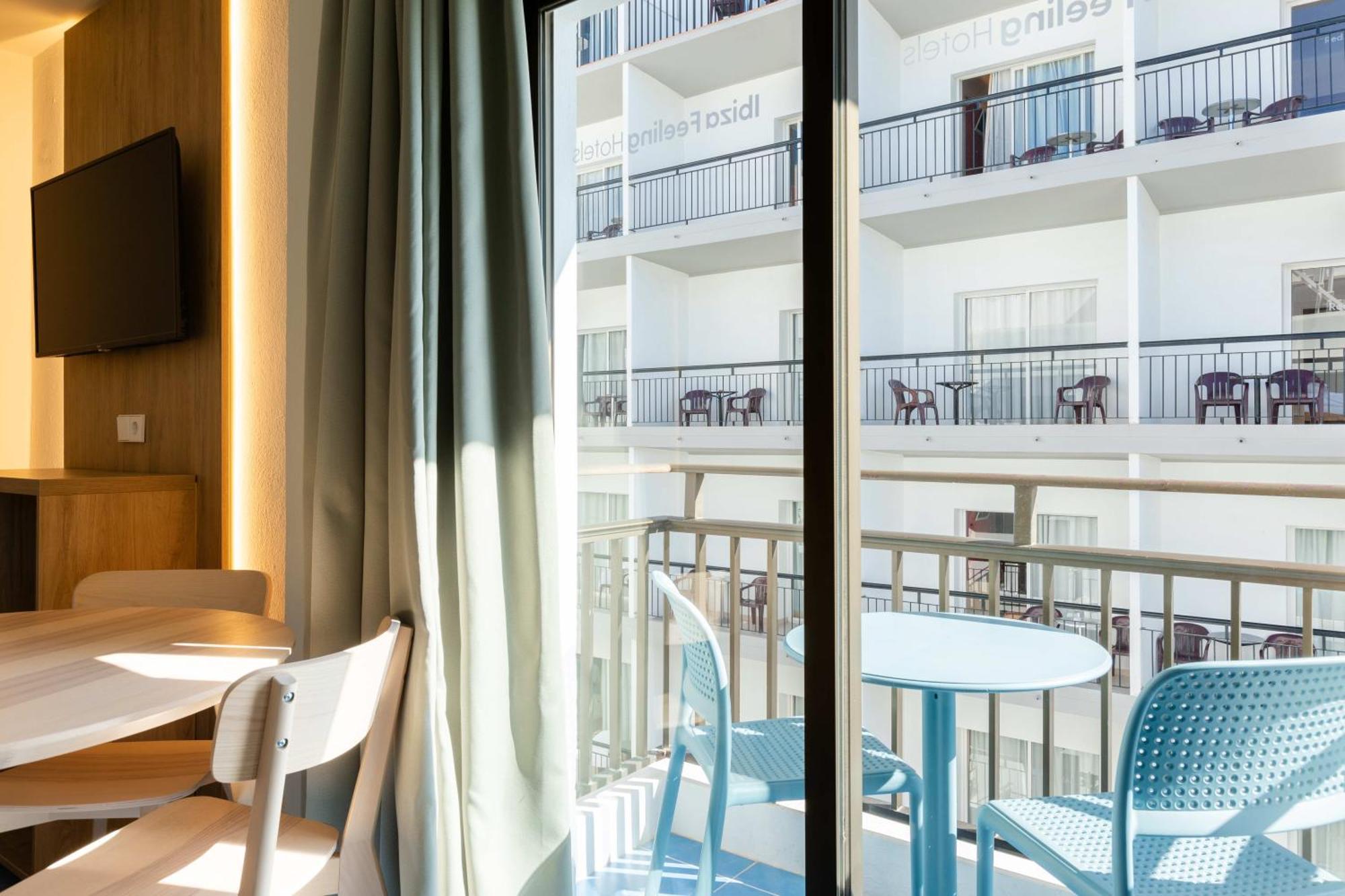 The Blue Apartments - Adults Only Sant Antoni de Portmany Esterno foto