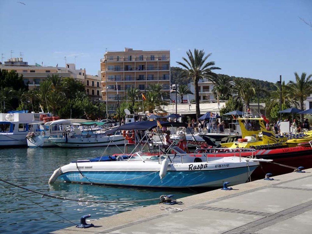 The Blue Apartments - Adults Only Sant Antoni de Portmany Esterno foto